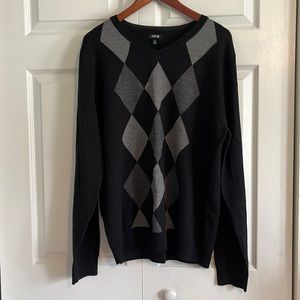 Lightweight men’s pullover sweater.